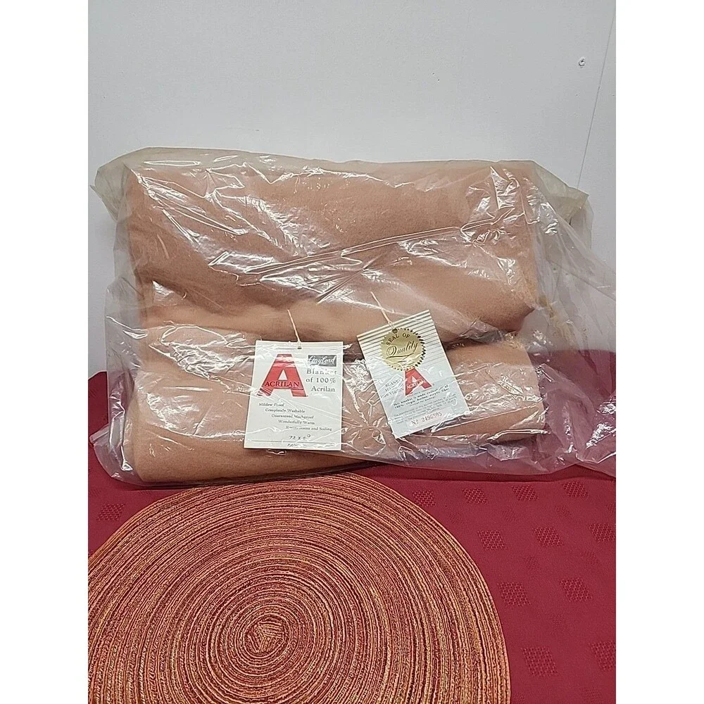 VTG Gaylord's Dept. Store Salmon Color Acrilan Blanket 72 X 90 1960s New W Tags